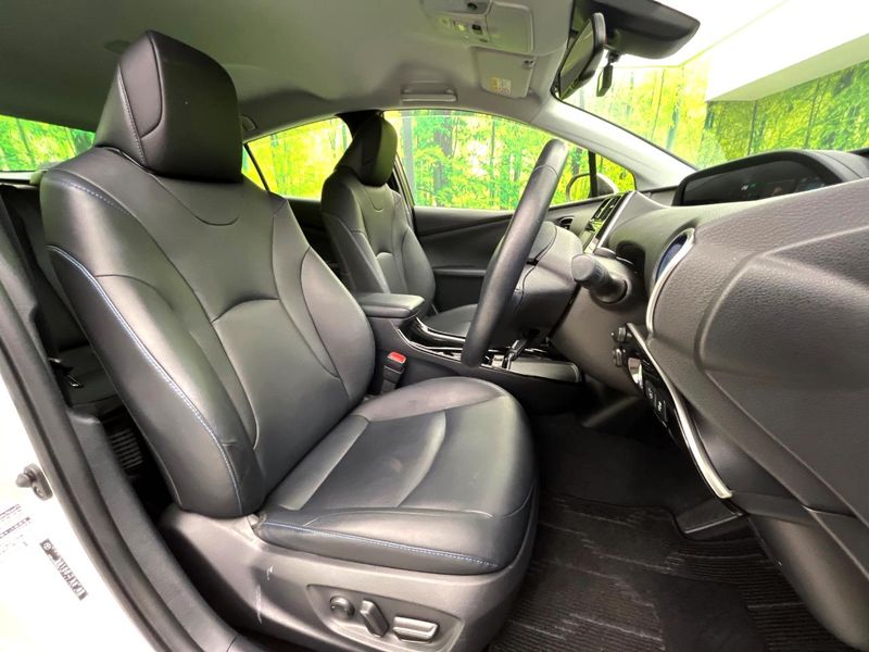 2019 Toyota Prius DAA-ZVW51 (UW-6a715a9340249)[27]