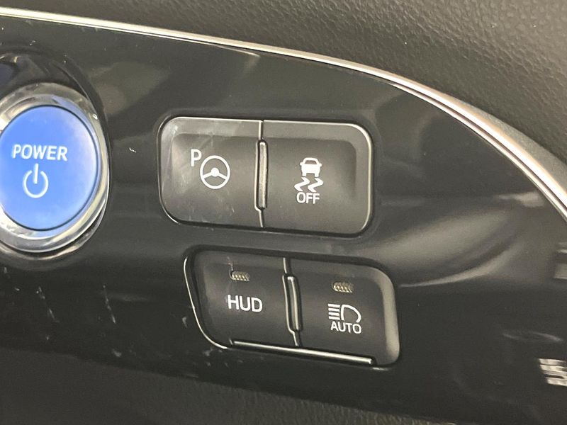 2019 Toyota Prius DAA-ZVW51 (UW-6a715a9340249)[10]