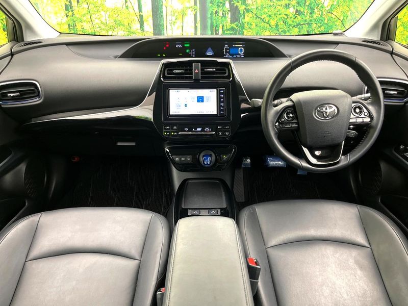 2019 Toyota Prius DAA-ZVW51 (UW-6a715a9340249)[13]