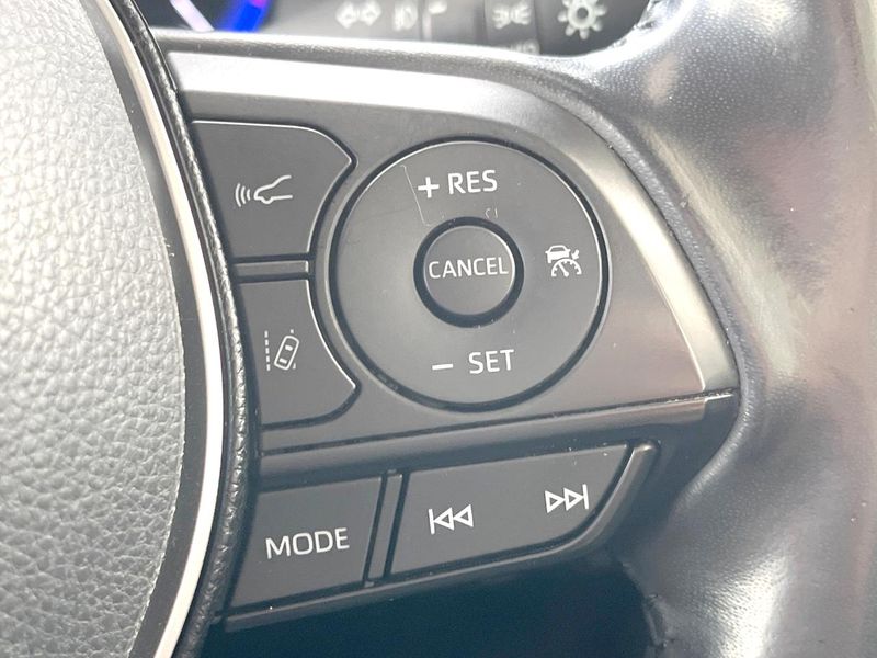 2019 Toyota Corolla Sport 6AA-ZWE211H (UW-6a715a9ec7a5d)[17]