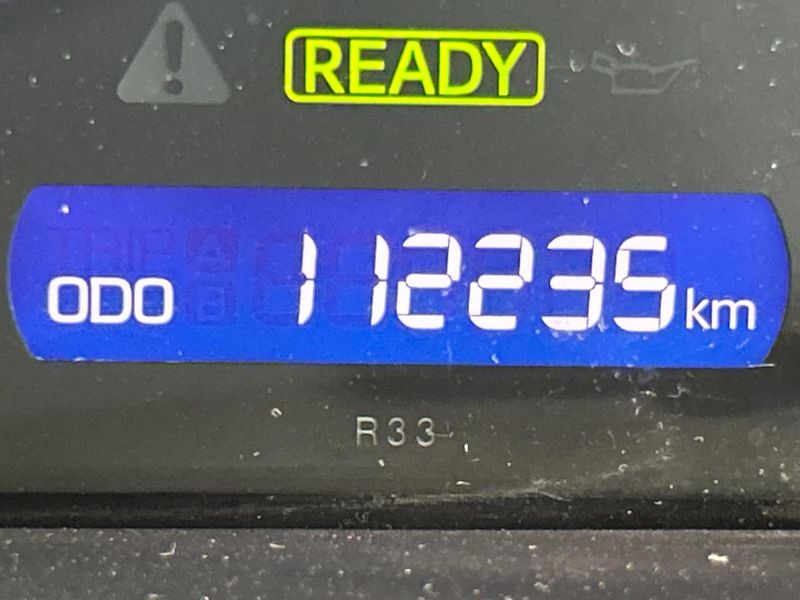 2016 Toyota Voxy DAA-ZWR80W (UW-6a715aa589f45)[2]