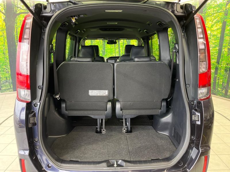 2016 Toyota Esquire DAA-ZWR80G (UW-6a715aa5a55b4)[13]