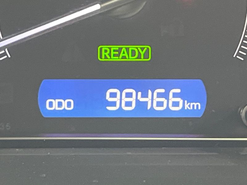 2016 Toyota Esquire DAA-ZWR80G (UW-6a715aa5a55b4)[2]