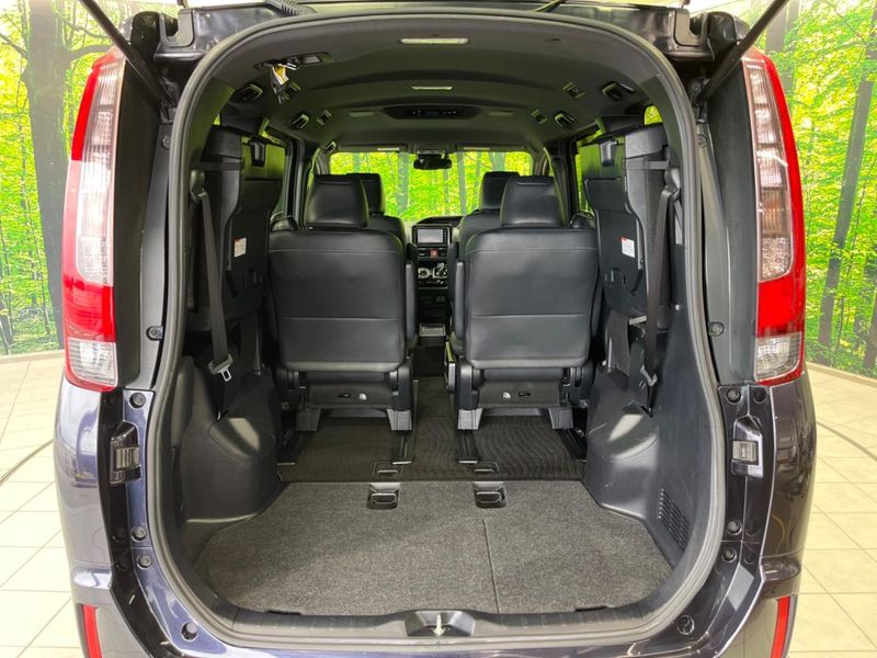 2016 Toyota Esquire DAA-ZWR80G (UW-6a715aa5a55b4)[14]