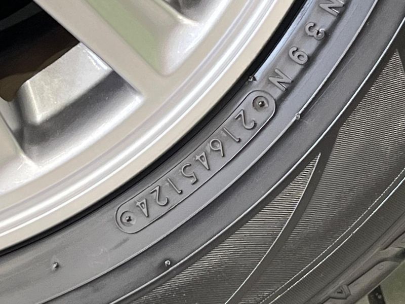2016 Toyota Esquire DAA-ZWR80G (UW-6a715aa5a55b4)[29]