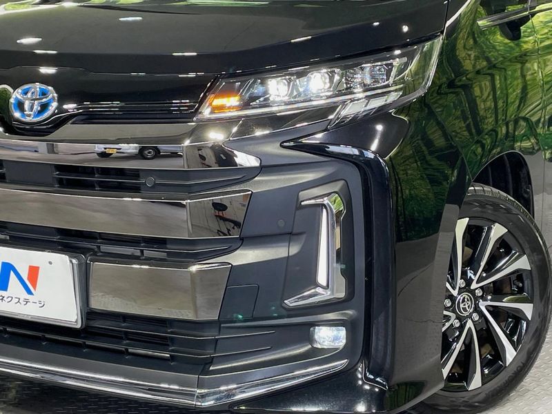 2022 Toyota Noah 6AA-ZWR90W (UW-6a715aab5d01e)[11]