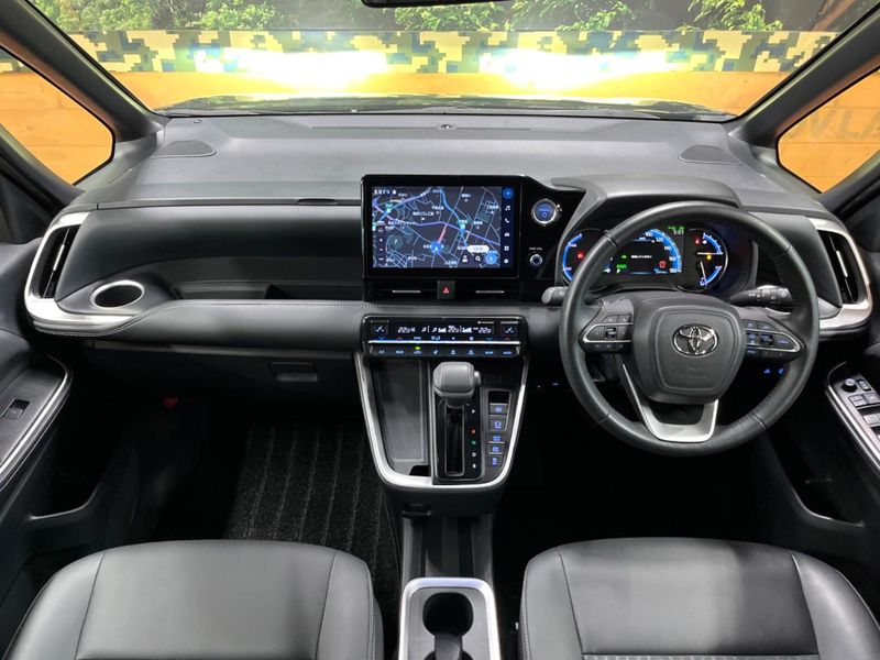 2022 Toyota Noah 6AA-ZWR90W (UW-6a715ab558ee8)[12]