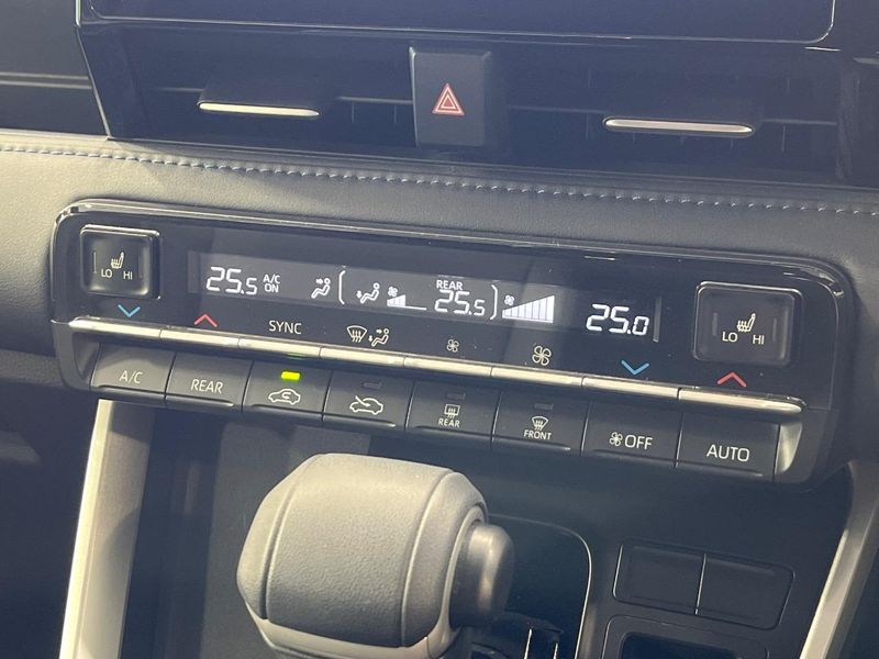 2023 Toyota Voxy 6AA-ZWR95W (UW-6a715ab79ce56)[16]