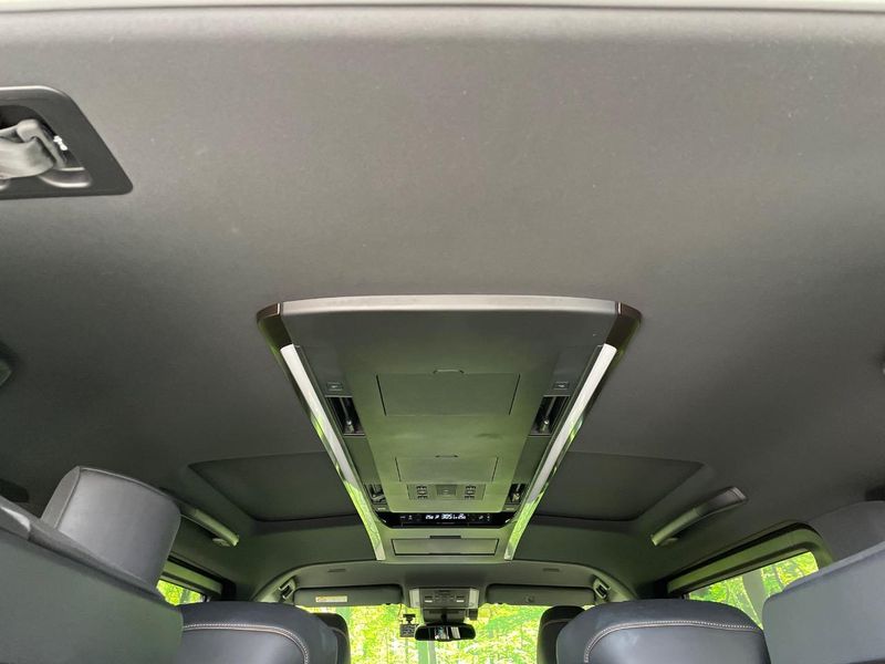 2024 Toyota Vellfire Hybrid 6AA-AAHH40W (UW-6a72a8044789a)[18]