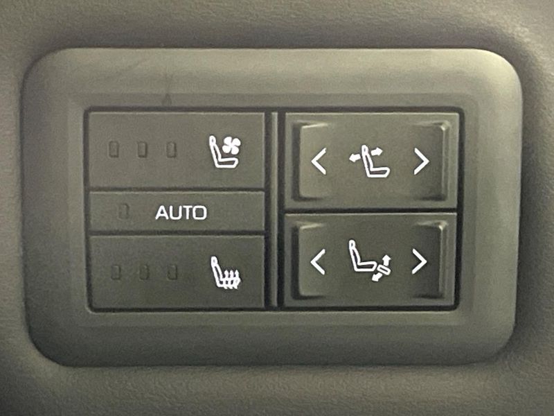 2024 Toyota Vellfire Hybrid 6AA-AAHH40W (UW-6a72a8044789a)[23]