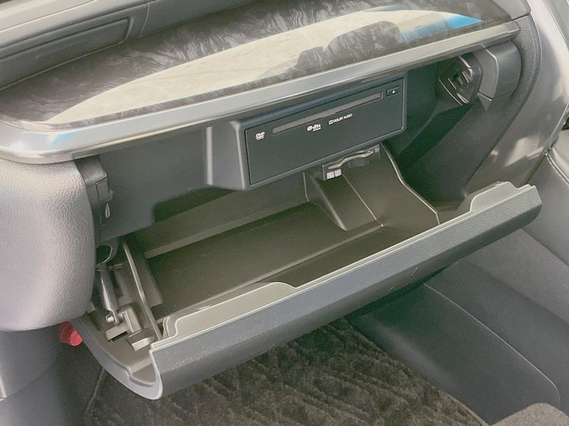 2020 Toyota Alphard 3BA-AGH30W (UW-6a72a8237780d)[4]