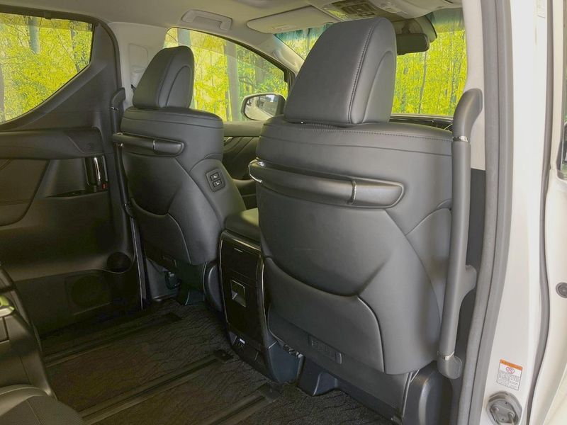 2020 Toyota Alphard 3BA-AGH30W (UW-6a72a8237780d)[9]