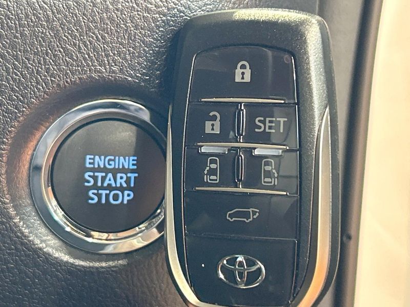 2022 Toyota Alphard 3BA-AGH30W (UW-6a72a828746c7)[4]