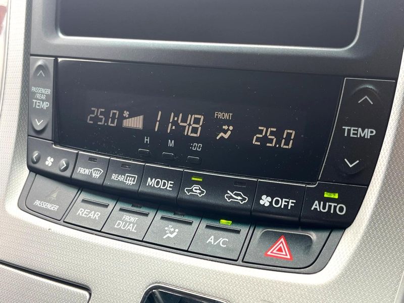 2010 Toyota Vellfire DBA-ANH20W (UW-6a72a83c95a65)[13]