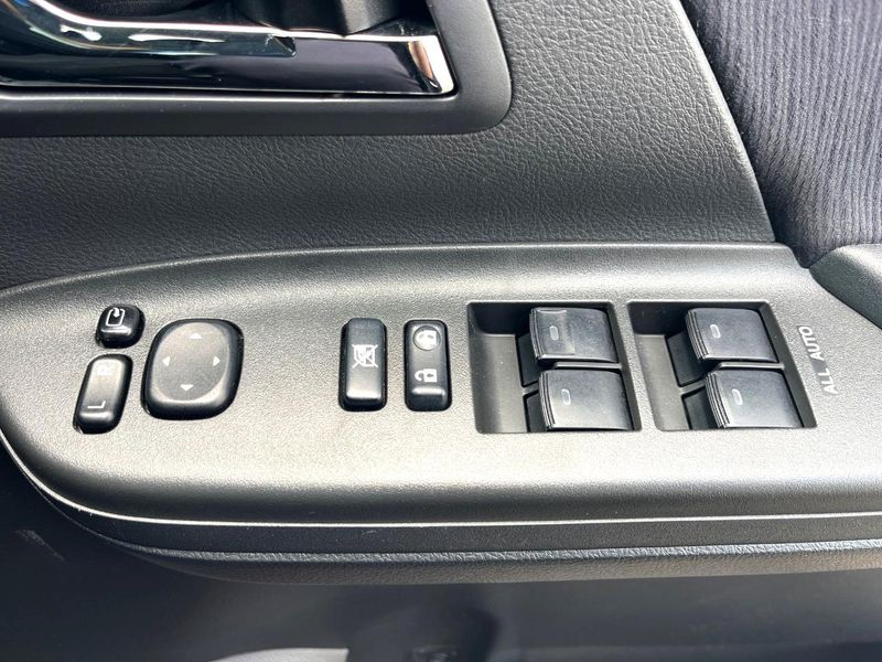 2010 Toyota Vellfire DBA-ANH20W (UW-6a72a83c95a65)[10]