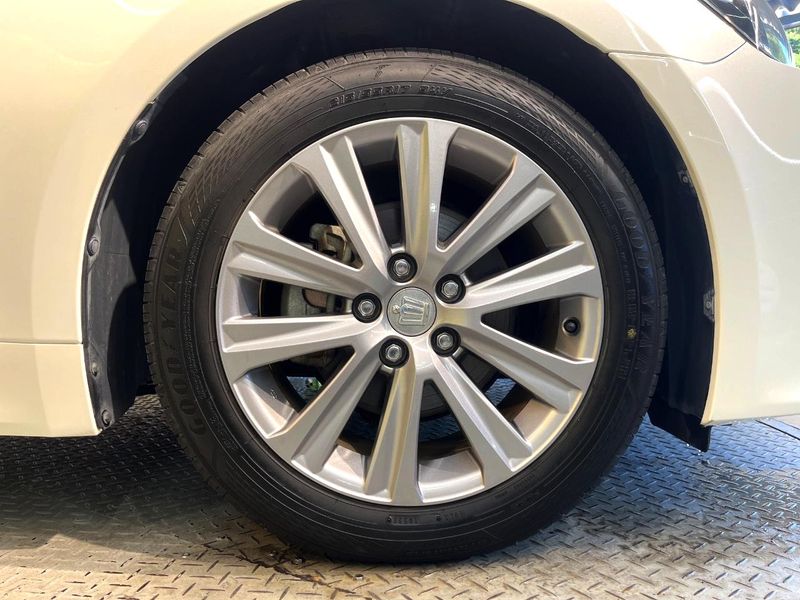 2015 Toyota Crown Hybrid DAA-AWS210 (UW-6a72a845a0002)[13]