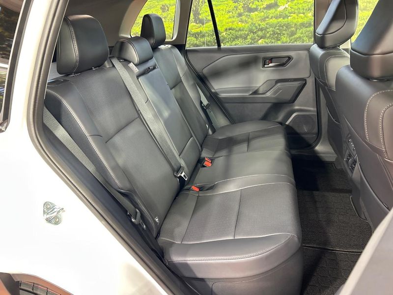 2026 Toyota RAV4 6AA-AXAN64 (UW-6a72a84e02a3e)[25]