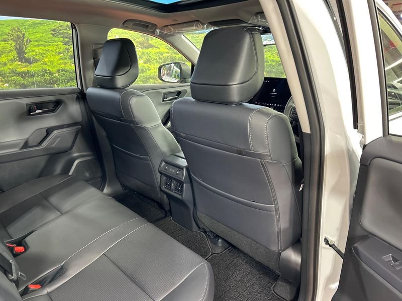 2026 Toyota RAV4 6AA-AXAN64 (UW-6a72a84e02a3e)[26]