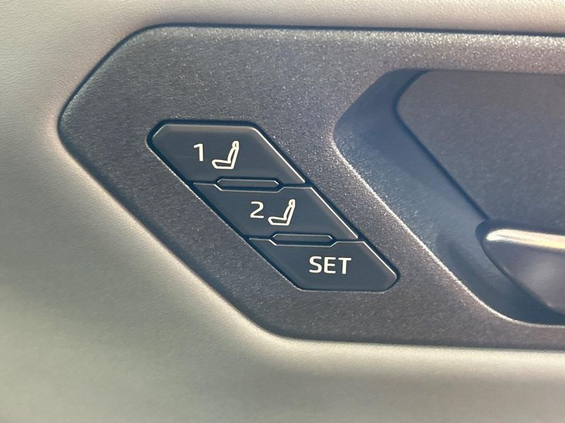 2026 Toyota RAV4 6AA-AXAN64 (UW-6a72a84e02a3e)[5]