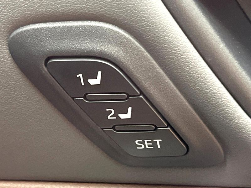 2020 Toyota Harrier Hybrid 6AA-AXUH80 (UW-6a72a85042a54)[22]