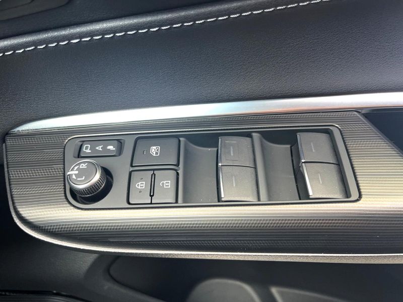 2021 Toyota Harrier Hybrid 6AA-AXUH80 (UW-6a72a8514a6d2)[24]