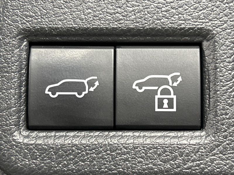 2020 Toyota Harrier Hybrid 6AA-AXUH85 (UW-6a72a85a46893)[9]