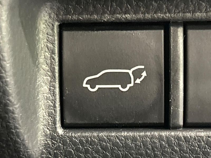 2020 Toyota Harrier Hybrid 6AA-AXUH85 (UW-6a72a85a46893)[23]