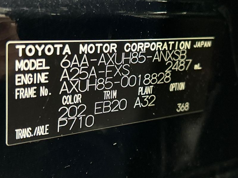 2022 Toyota Harrier Hybrid 6AA-AXUH85 (UW-6a72a85b16955)[1]