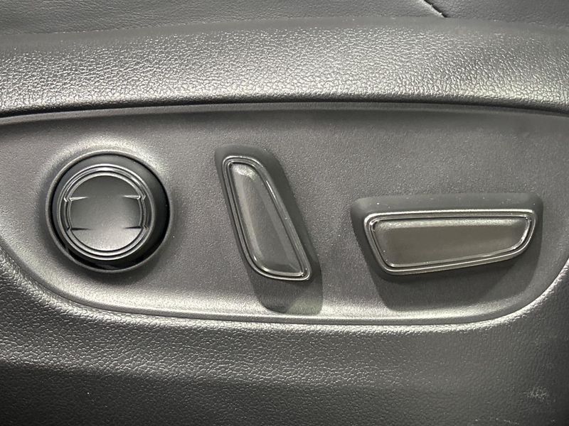 2022 Toyota Harrier Hybrid 6AA-AXUH85 (UW-6a72a85b16955)[20]