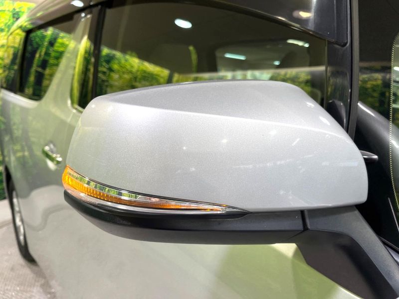 2017 Toyota Vellfire Hybrid DAA-AYH30W (UW-6a72a85fc6660)[22]