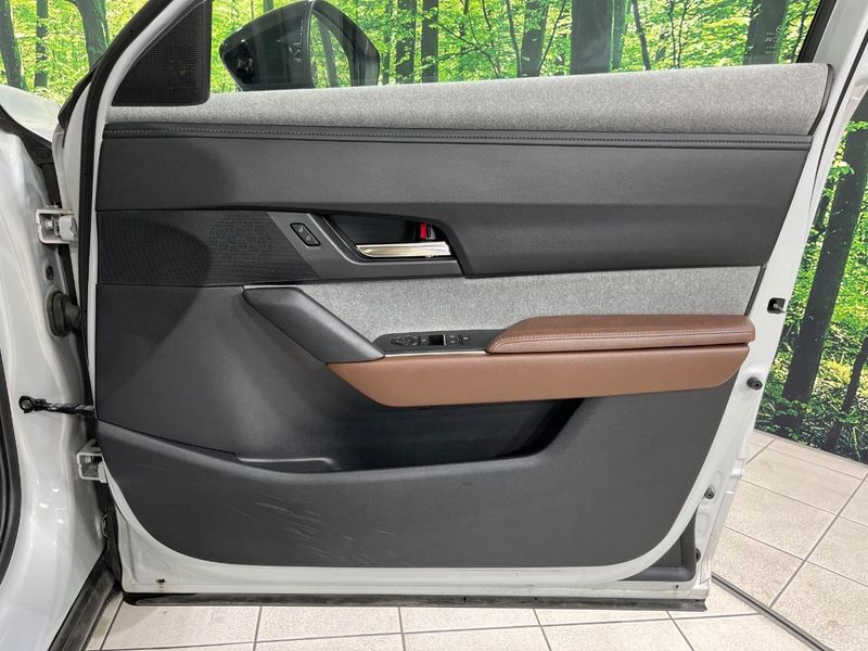 2021 Mazda MX-30 5AA-DREJ3P (UW-6a72a8cbc6f51)[15]