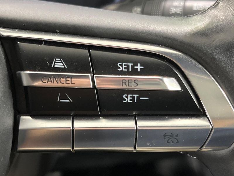 2021 Mazda MX-30 5AA-DREJ3P (UW-6a72a8cbc6f51)[29]