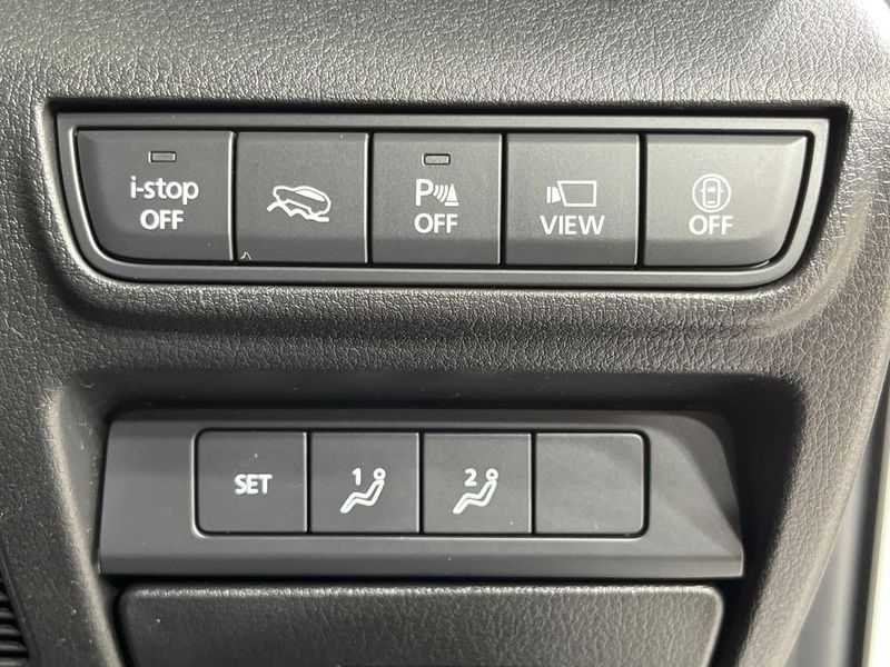 2021 Mazda MX-30 5AA-DREJ3P (UW-6a72a8cbc6f51)[16]
