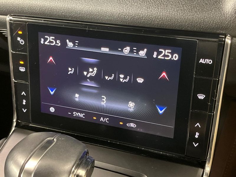 2021 Mazda MX-30 5AA-DREJ3P (UW-6a72a8cbc6f51)[25]