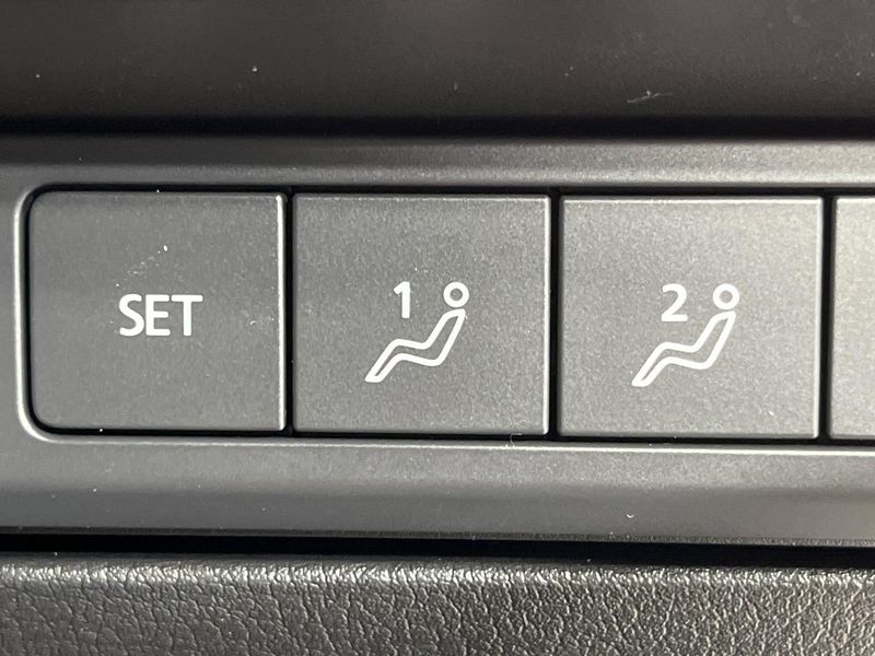 2021 Mazda MX-30 5AA-DREJ3P (UW-6a72a8cbc6f51)[22]