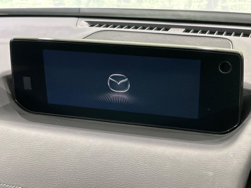 2021 Mazda MX-30 5AA-DREJ3P (UW-6a72a8cbc6f51)[24]