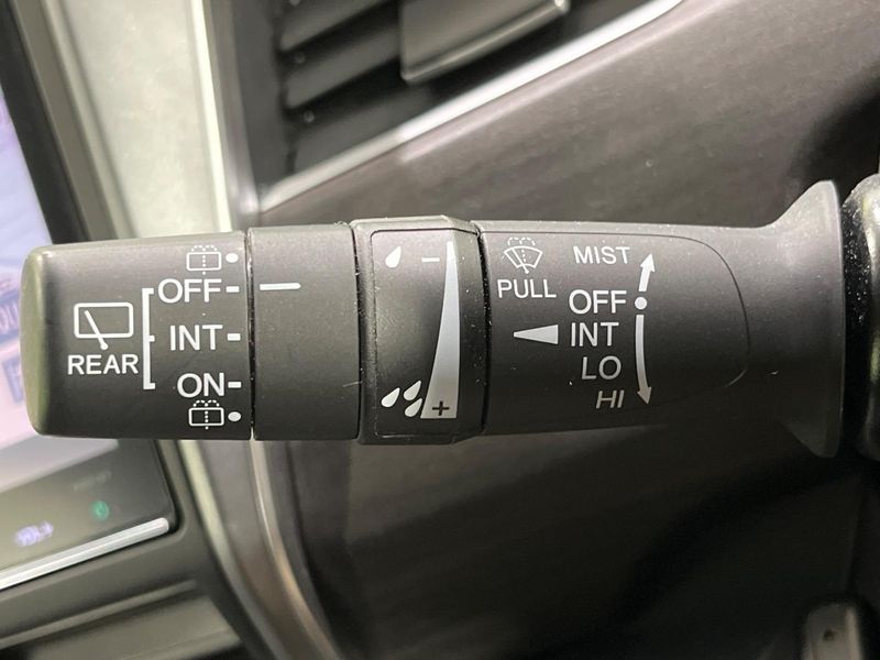 2017 Honda Freed hybrid DAA-GB8 (UW-6a72a8ee9cdbf)[29]