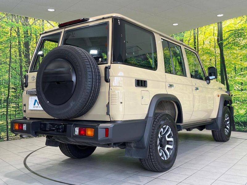 2025 Toyota Land Cruiser 70 3DA-GDJ76W (UW-6a72a8f6a102a)[17]