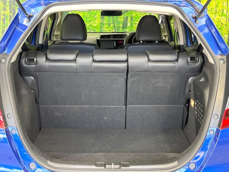 2013 Honda Fit Hybrid DAA-GP5 (UW-6a72a90ed7aa1)[27]