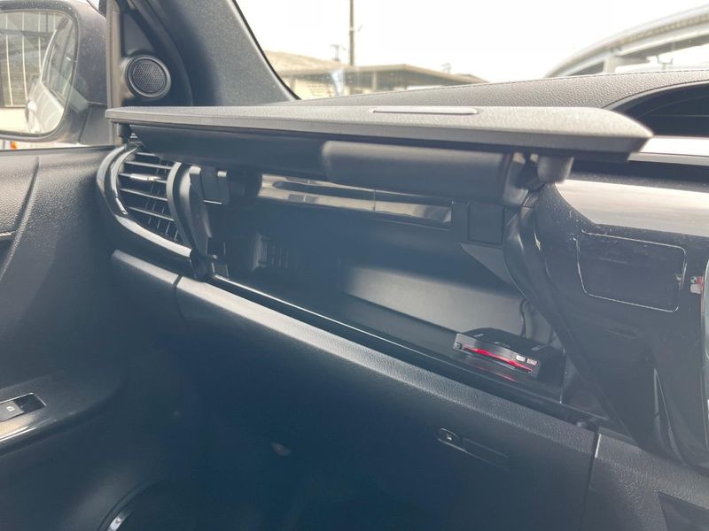 2023 Toyota Hilux 3DF-GUN125 (UW-6a72a92991f5d)[21]