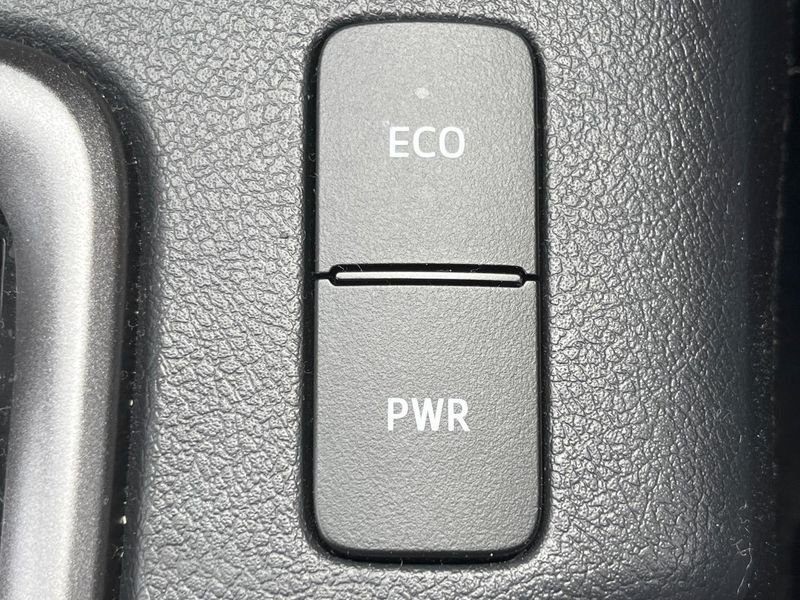 2023 Toyota Hilux 3DF-GUN125 (UW-6a72a92991f5d)[29]