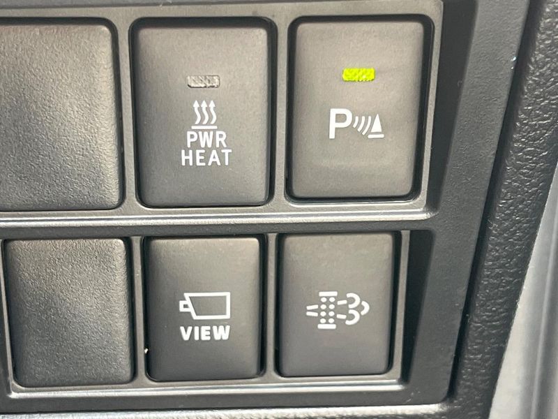 2023 Toyota Hilux 3DF-GUN125 (UW-6a72a92991f5d)[8]
