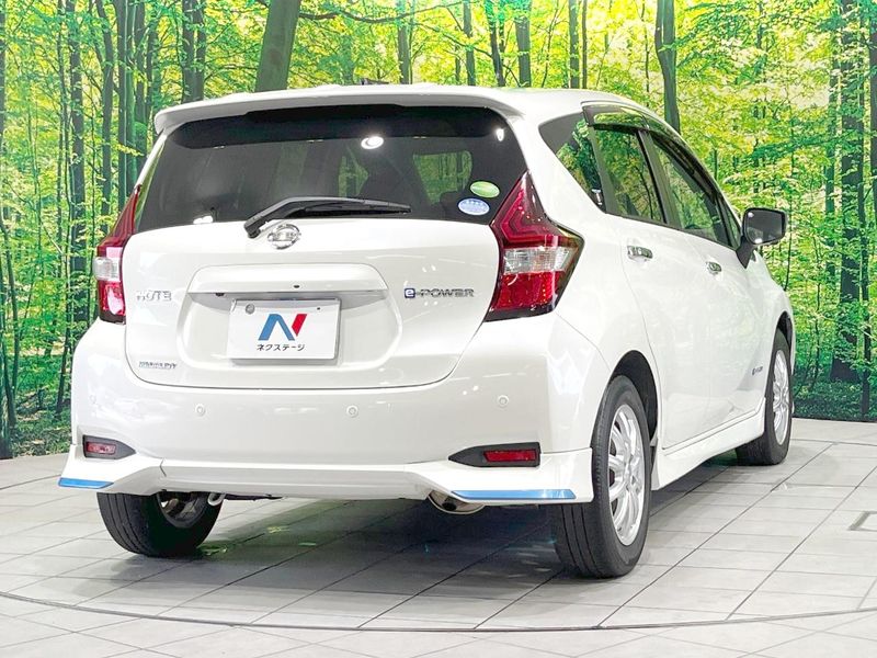 2017 Nissan Note DAA-HE12 (UW-6a72a9382d643)[24]