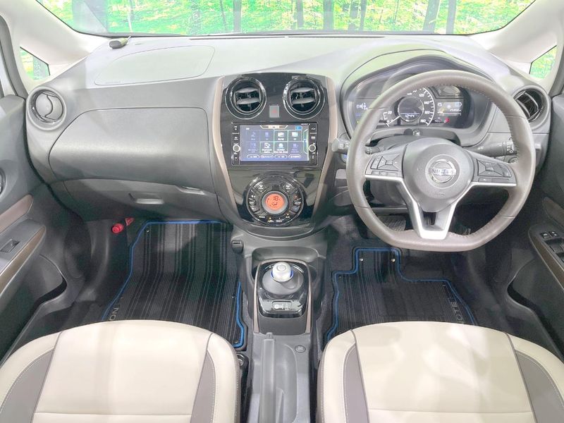 2017 Nissan Note DAA-HE12 (UW-6a72a9382d643)[18]
