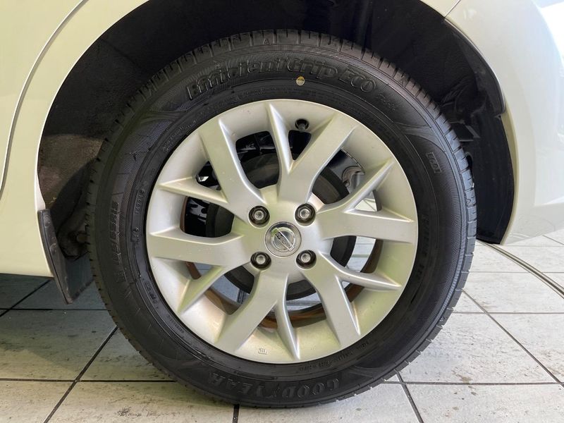 2017 Nissan Note DAA-HE12 (UW-6a72a9390ac0c)[4]