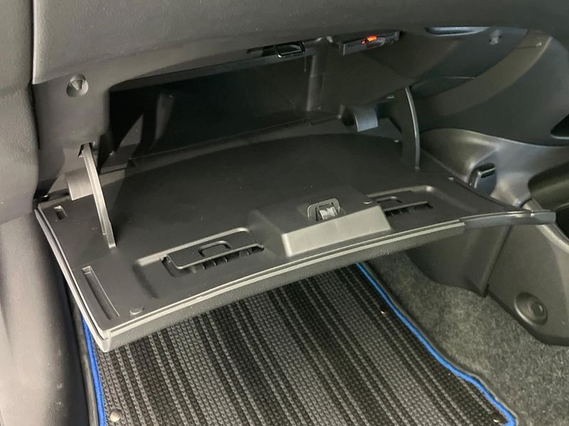 2017 Nissan Note DAA-HE12 (UW-6a72a9390ac0c)[14]