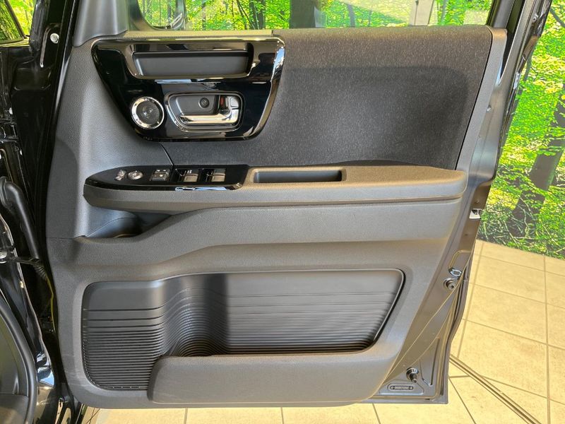 2022 Honda N-BOX CUSTOM 6BA-JF3 (UW-6a72a99064191)[14]