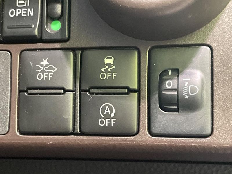 2017 Toyota Roomy DBA-M900A (UW-6a72aa3ca5140)[7]