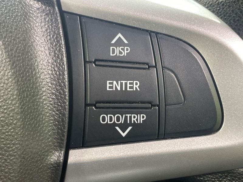 2017 Toyota Roomy DBA-M900A (UW-6a72aa3ca5140)[17]