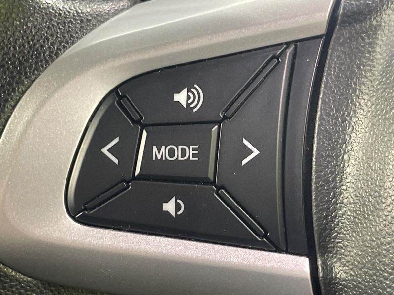 2017 Toyota Roomy DBA-M900A (UW-6a72aa3ca5140)[18]